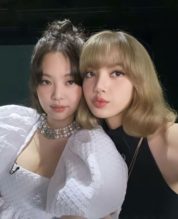 ảnh jennie và lisa