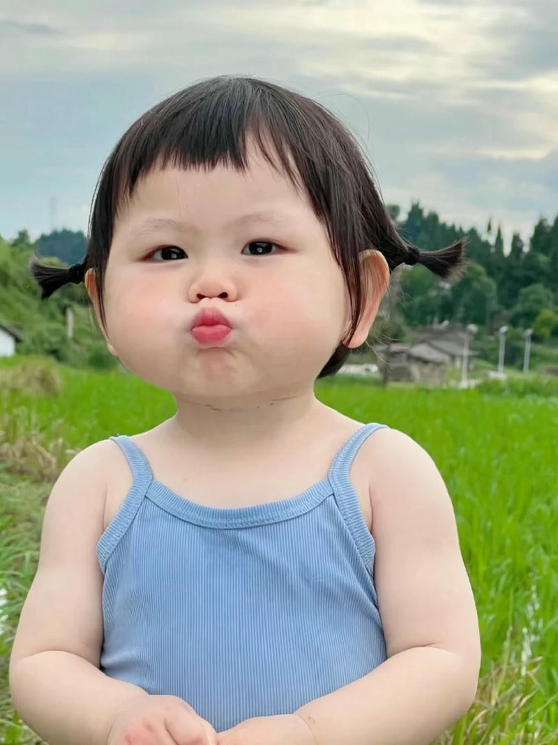 hình ảnh em bé cute